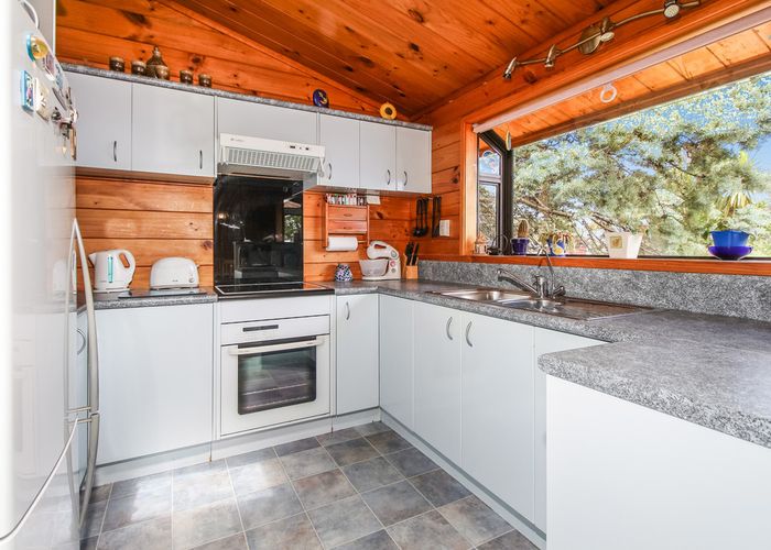  at 39 Fitzherbert Avenue, West Harbour, Auckland