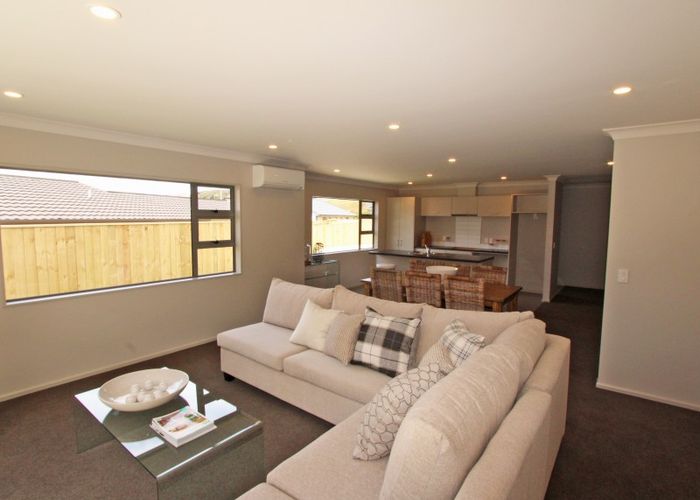  at 16 Spritsail Place, Whitby, Porirua
