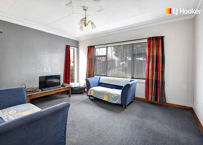  at 22 Mornington Road, Balaclava, Dunedin