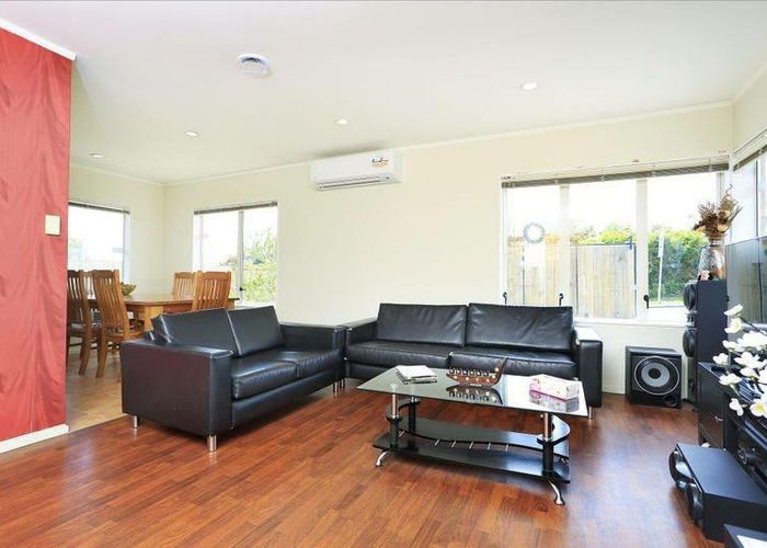  at 2 Kelman Road, Kelston, Auckland