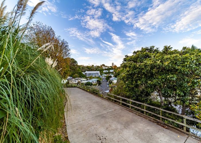  at 9 Guys Hill Road, Hospital Hill, Napier