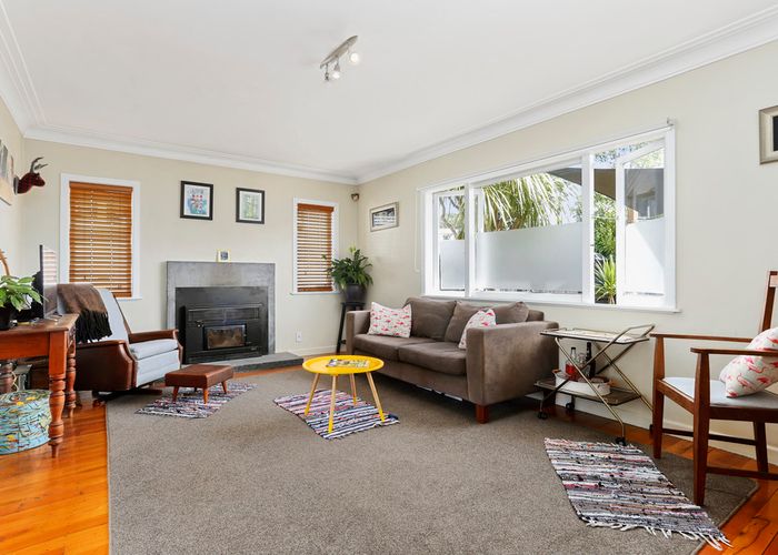  at 30 Glengarry Road, Glen Eden, Auckland