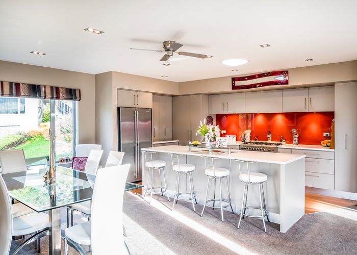 Free property data for 10 Sunhaven Place, Huntsbury, Christchurch