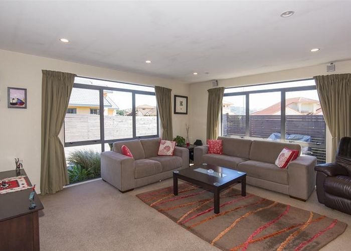  at 10 Silver Pine Avenue, Woodridge, Wellington