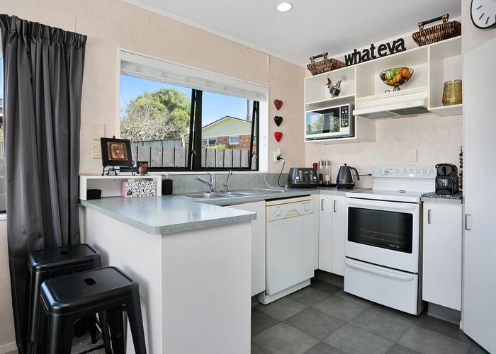 Free property data for 2/471 Roche Street, Te Awamutu homes.co.nz