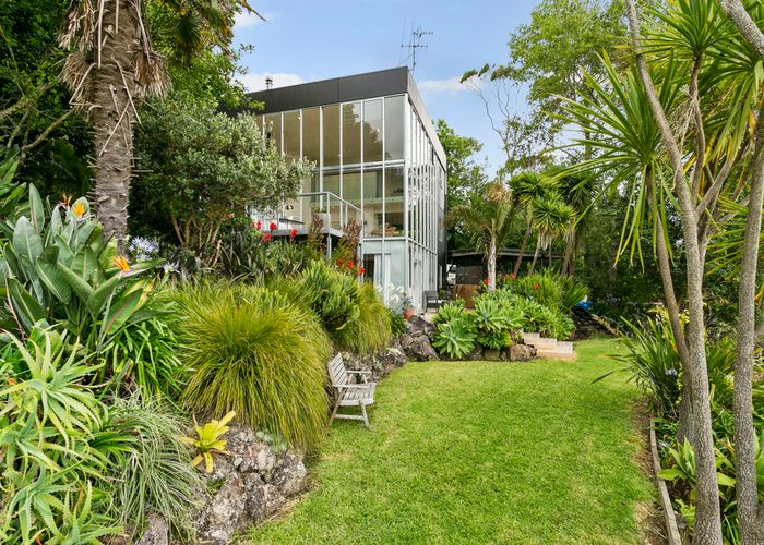  at 82 Alverston Street, Waterview, Auckland