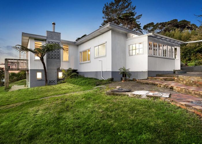  at 305 Forest Hill Road, Waiatarua, Auckland