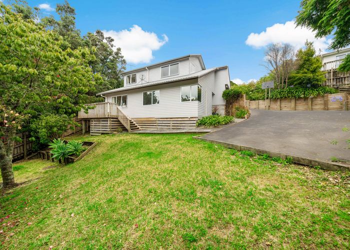  at 305B Glenfield Road, Glenfield, Auckland