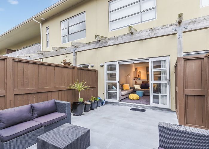  at 9/77 Tory Street, Te Aro, Wellington