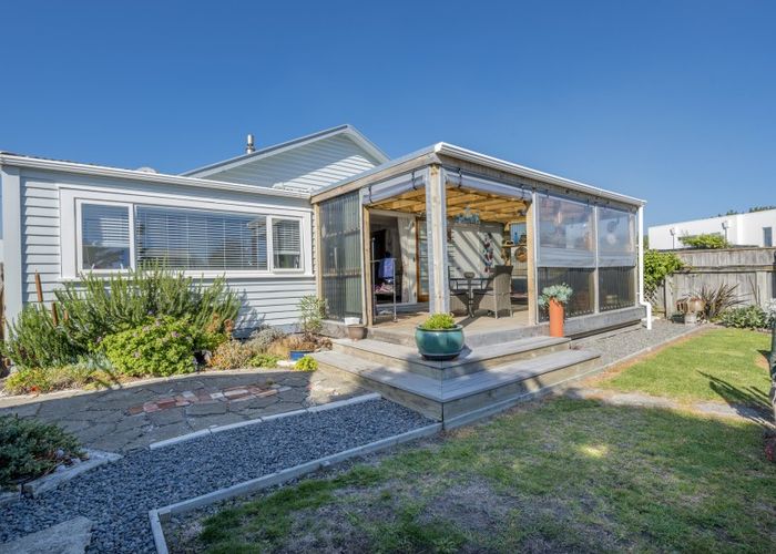  at 7 Barber Street, Foxton Beach, Foxton