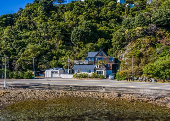  at 501 Marine Drive, Sunshine Bay, Lower Hutt