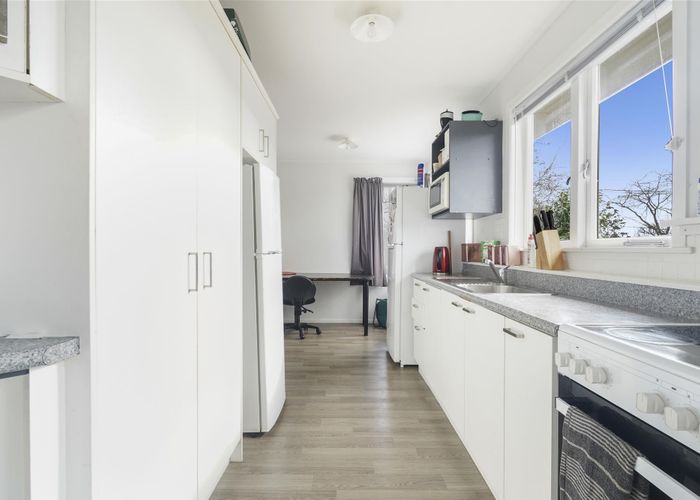  at 36 Garden Heights Avenue, Glenview, Hamilton