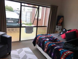  at 2 Snead Place, Hamilton East, Hamilton