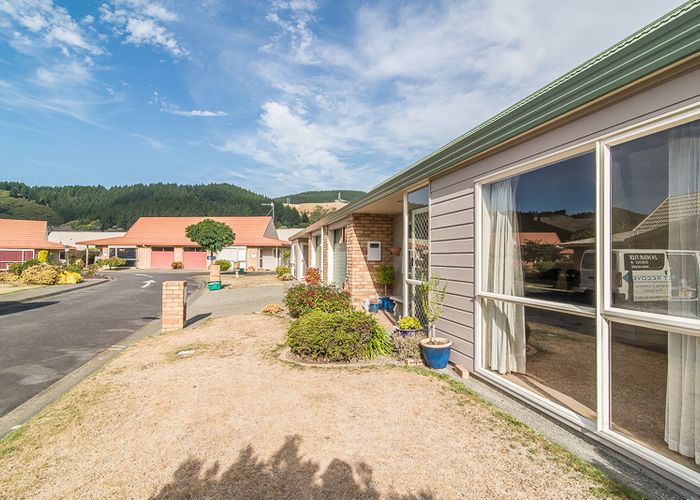  at 71/17 Redwood Close, Paraparaumu