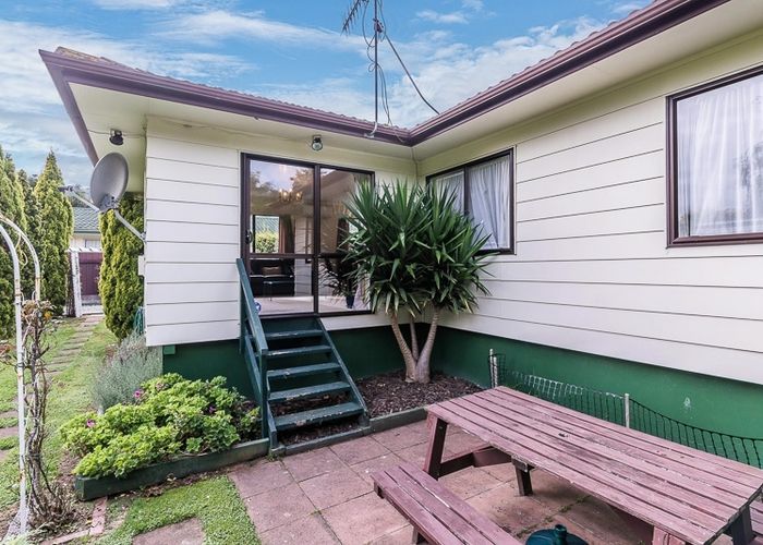  at 17 Sunshine Avenue, Paraparaumu