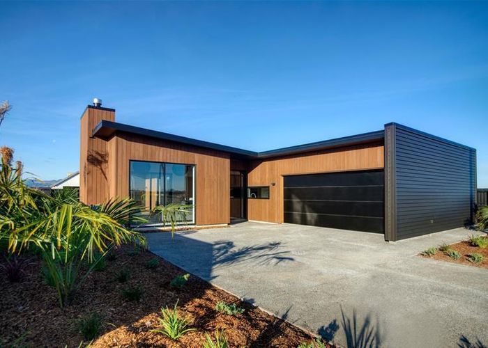  at 55 Vernon Drive, Lincoln, Lincoln