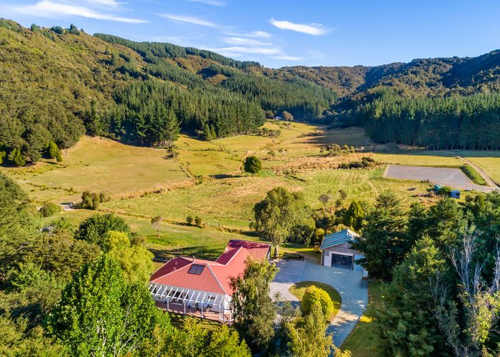  at 281A Katherine Mansfield Drive, Whitemans Valley, Upper Hutt