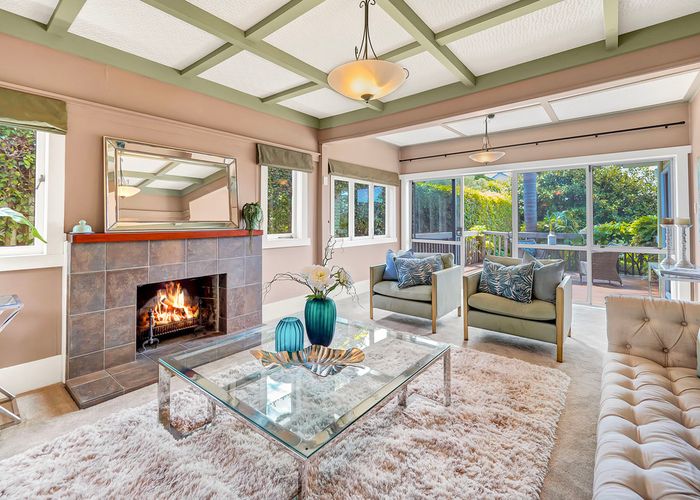  at 72 Marine Parade, Mellons Bay, Auckland
