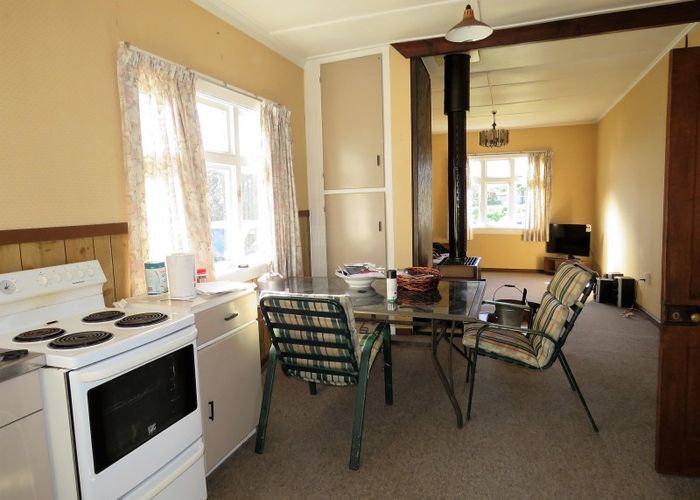 at 8 Stewart Street, Waimangaroa