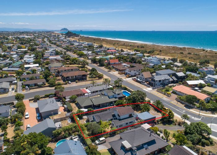  at 100 Dickson Road, Papamoa Beach, Papamoa