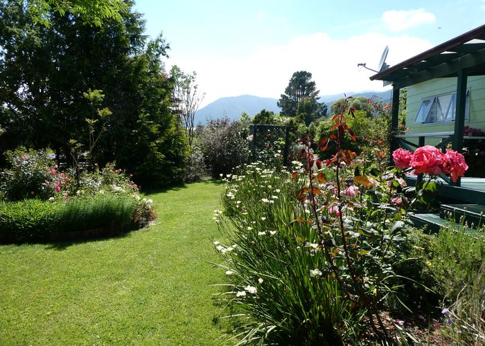  at 10 Stewart Street, Waimangaroa