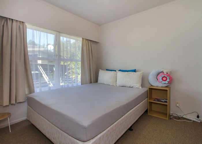  at 1/10 Nea Place, Hillcrest, Auckland