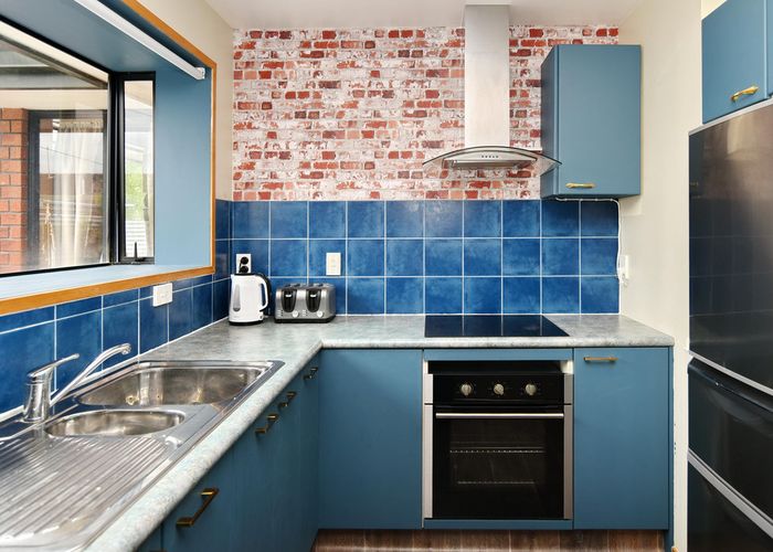  at 2/24 Tilford Street, Woolston, Christchurch