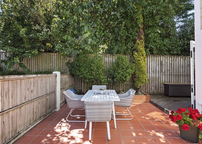  at 13/28 Hobson Street, Thorndon, Wellington