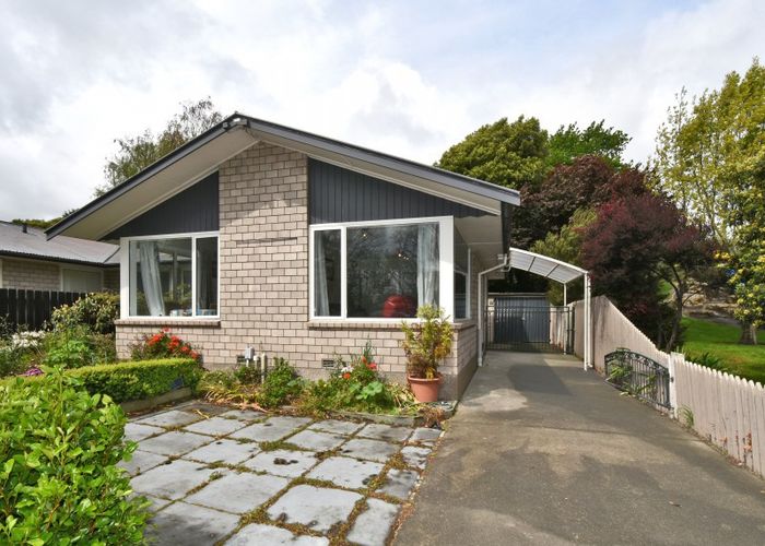  at 2/71 Cashmere Road, Cashmere, Christchurch