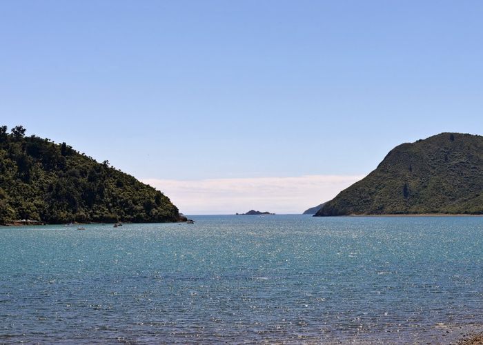  at 21 The Parade, French Pass