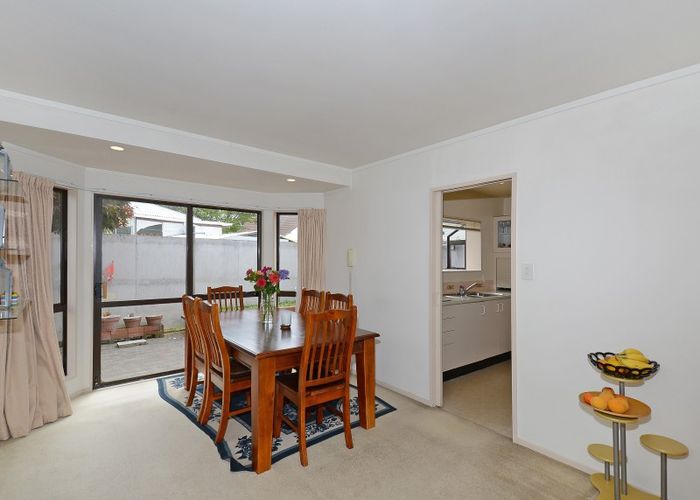  at 2/570 High Street, Boulcott, Lower Hutt