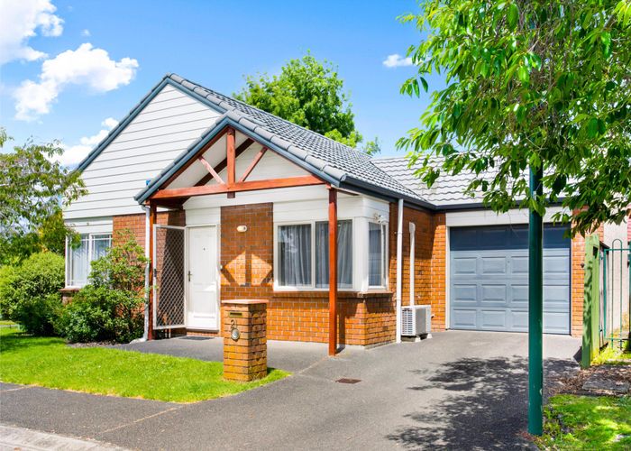  at 21 Drummond Drive, Ranui, Auckland