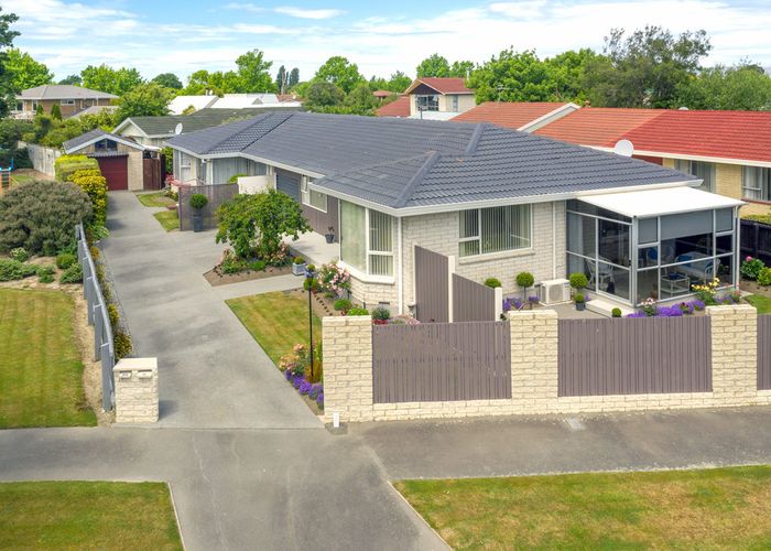  at 1/34 Brogar Place, Casebrook, Christchurch