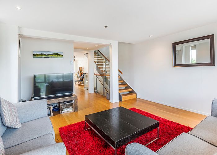  at 4/142 Onslow Road, Khandallah, Wellington