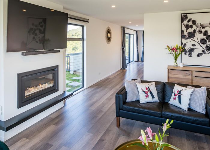  at 22 Cromwell Point, Newlands, Wellington