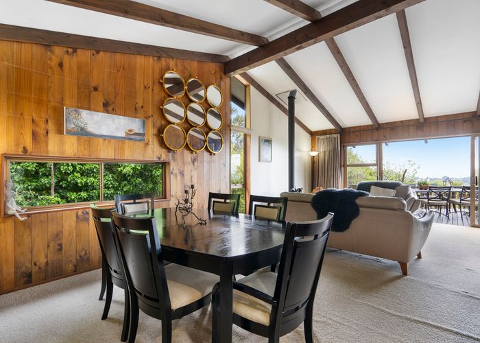  at 840 West Coast Road, Waiatarua, Auckland