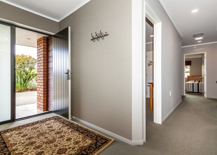  at 3 Jasmine Place, Fitzherbert, Palmerston North