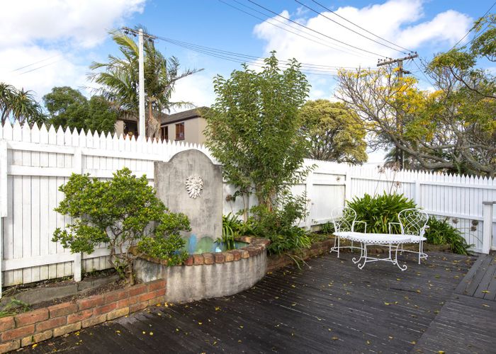  at 2/12 Webber Street, Grey Lynn, Auckland