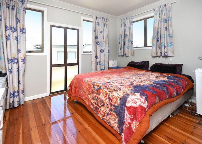  at 5 Atkinson Avenue, Papatoetoe, Auckland