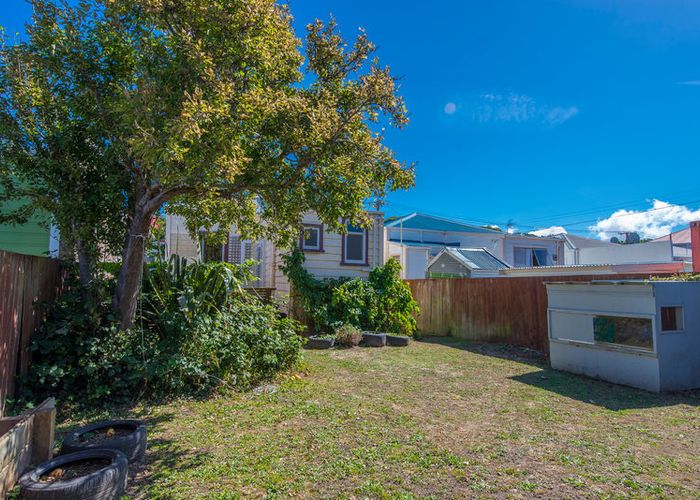  at 295 Mansfield Street, Newtown, Wellington