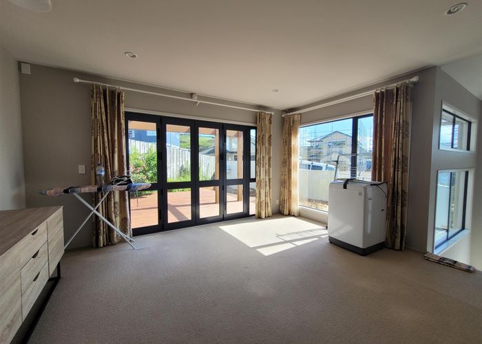  at 28 Tamworth Crescent, Newlands, Wellington