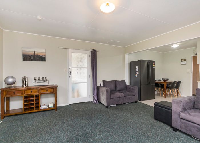  at 15 Meadowbrook Drive, Cloverlea, Palmerston North