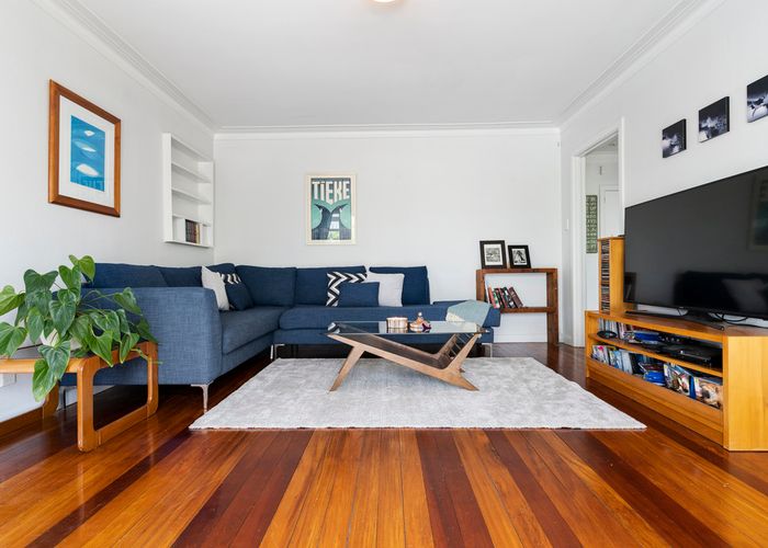  at 19 Mountain Road, Mount Wellington, Auckland