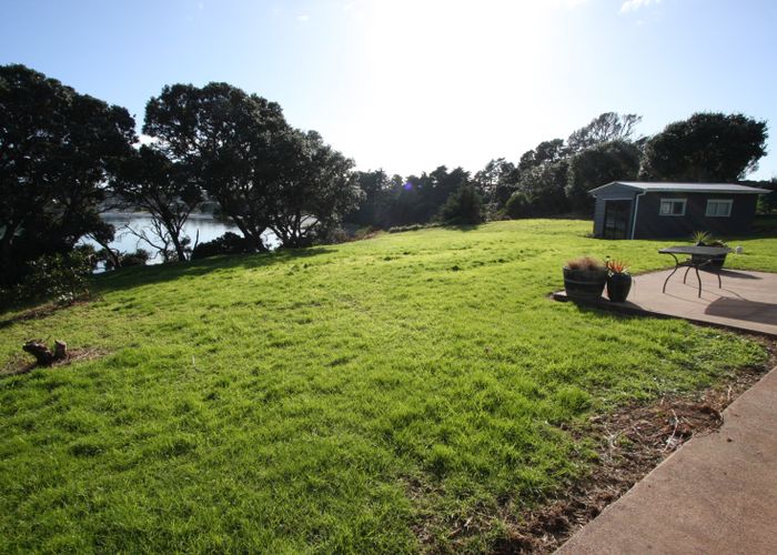  at 21 Esslin Road, Surfdale, Waiheke Island