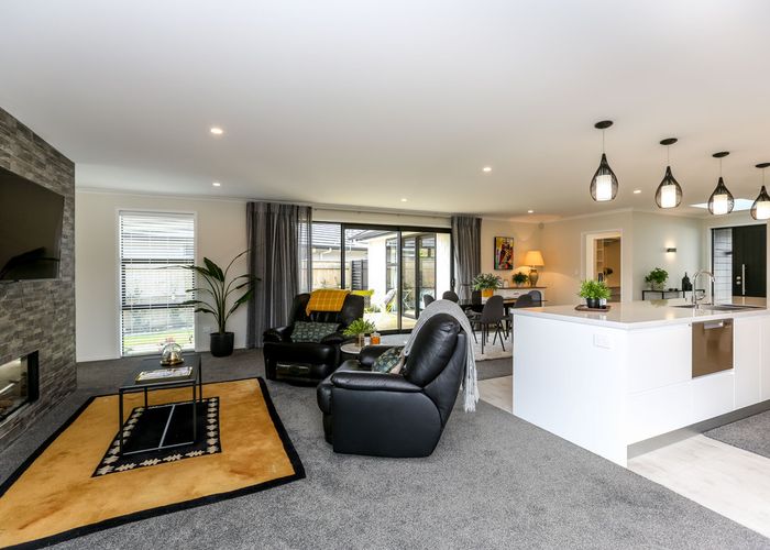  at 3 Tupare Place, Highlands Park, New Plymouth