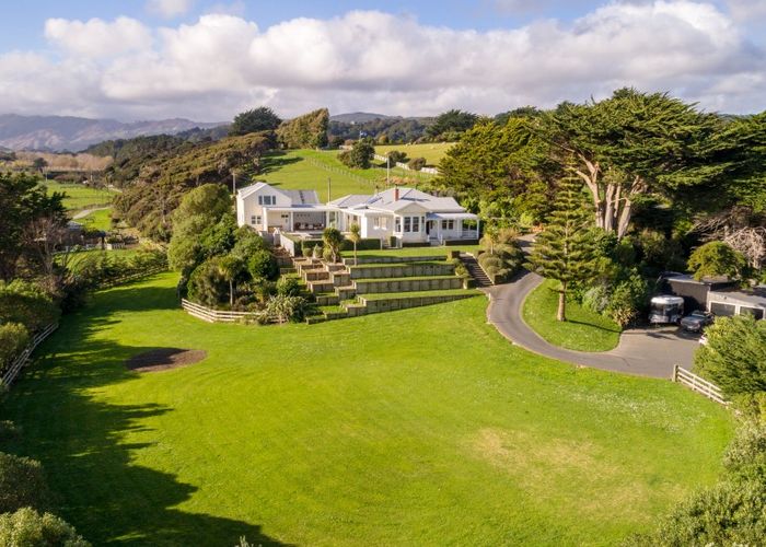  at 479 Grays Road, Pauatahanui, Porirua