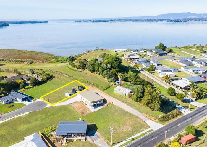  at 12 Anatere Rise, Katikati