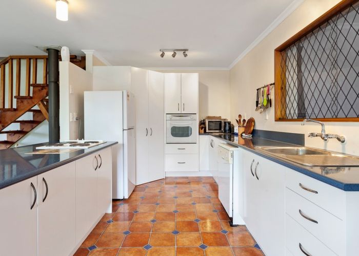  at 4 Pioneer Place, Matata, Whakatane