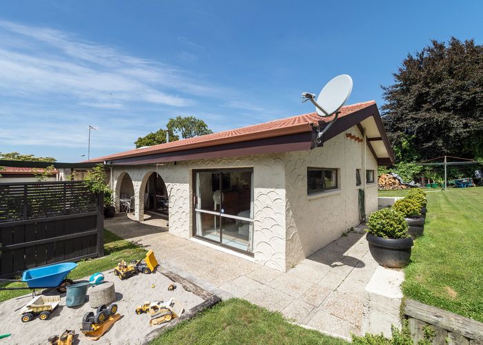 Free property data for 19 Neri Crescent, Pomare, Rotorua homes.co.nz