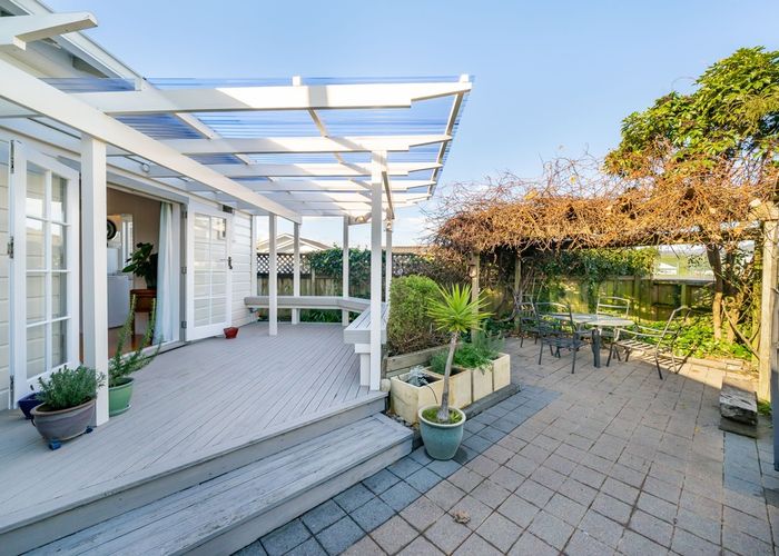  at 8 Hume Street, Alicetown, Lower Hutt